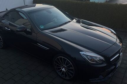 Mercedes-Benz SLC 300 32.000 km 29.990 &euro; Tengen 78250