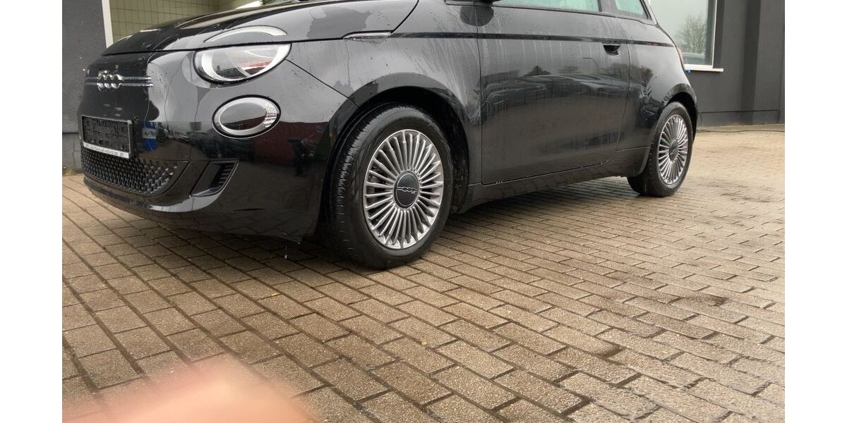 Fiat 500e 13.121 km 23.997 &euro; Zerbst / Anhalt 39261