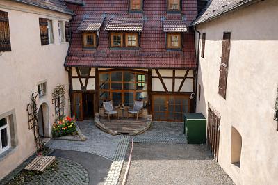 WOHNEN IM SCHLOSS - Mehrfamilienhaus, Wohnhaus Hirrlingen | Angebot:27095282