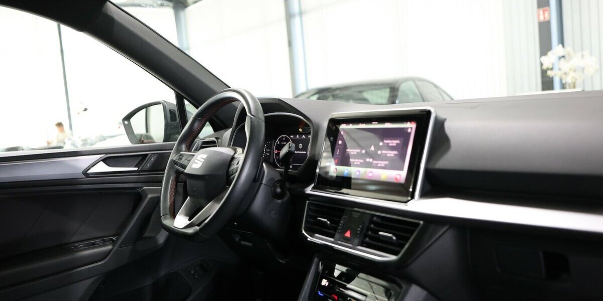Seat Tarraco 1.4 TSI e-Hybrid DSG FR-SPORT / PANORAMA 85.000 km 28.444 &euro; Hamm 59077