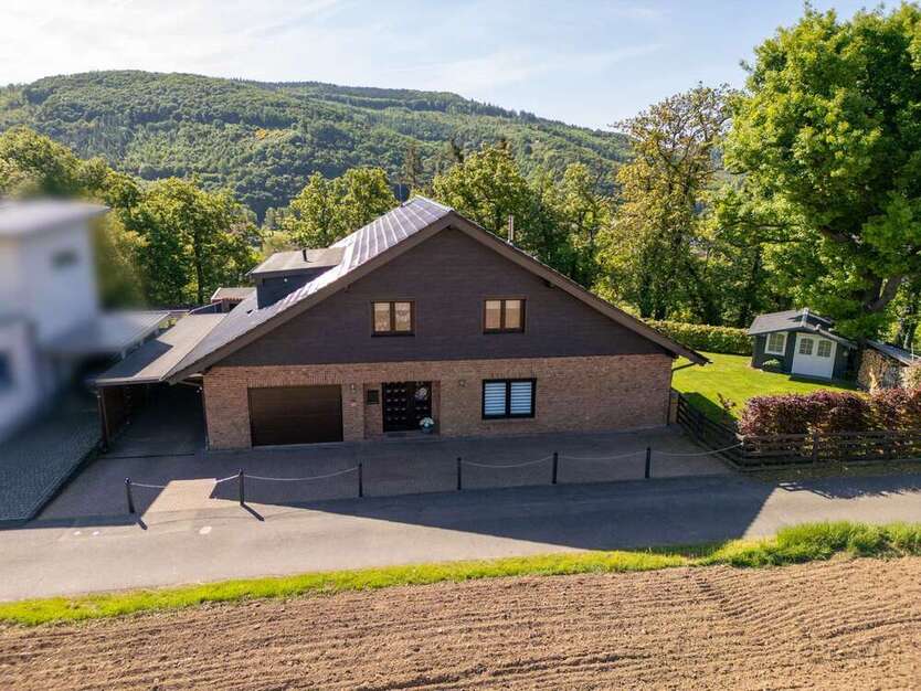 Haus zum Kaufen in Kreuzau 675.000 € 205 m²