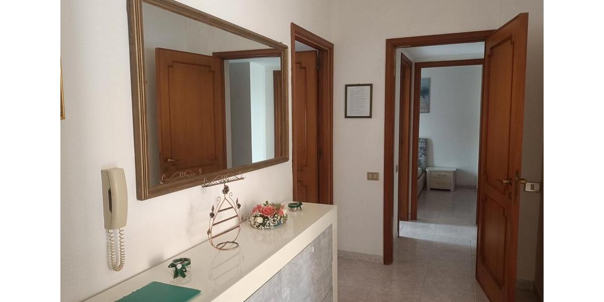 Ferienimmobilie Frankfurt am Main Westend Süd - 100&euro; | Angebot:26507109
