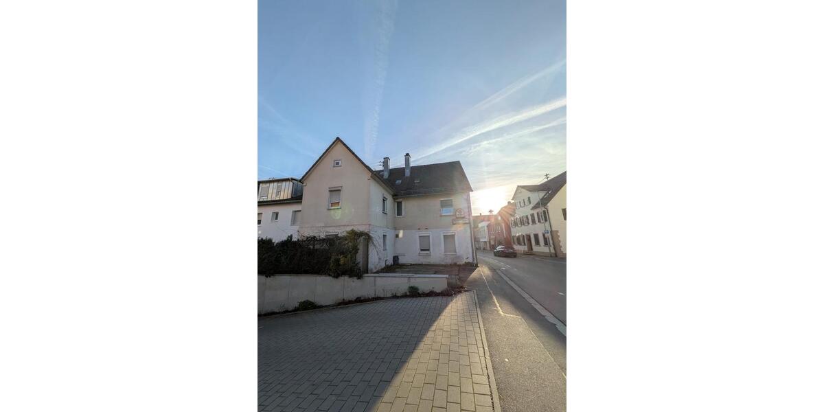 Mehrfamilienhaus Renditeobjekt mit 12 Zimmern 12 zimmer