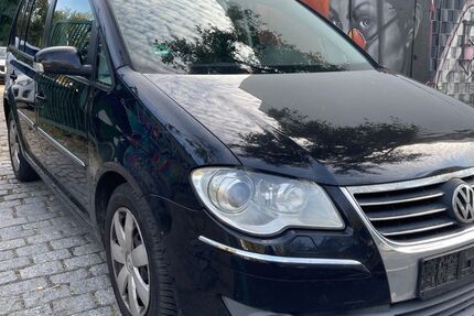 VW Touran 320.000 km 1.480 &euro; Berlin 13353