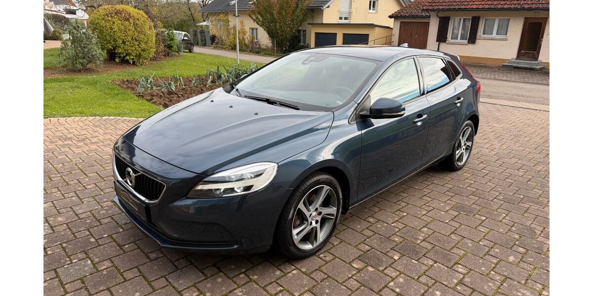 Volvo V40 94.200 km 15.999 &euro; Eggingen 79805