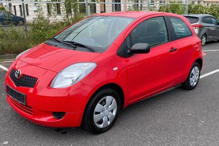 Toyota Yaris 61.000 km 3.200 € Diez 65582