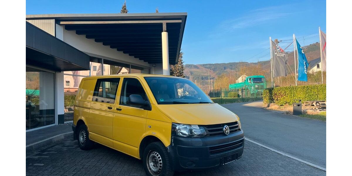 VW T5 Transporter 169.000 km 6.500 &euro; Finnentrop 57413
