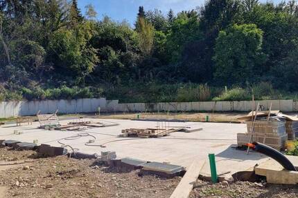 Außergewöhnliche Gelegenheit. Bauplatz für bis zu 3 Doppelhaushälften inkl. fertiger Planung Baugenehmigung etc. zimmer