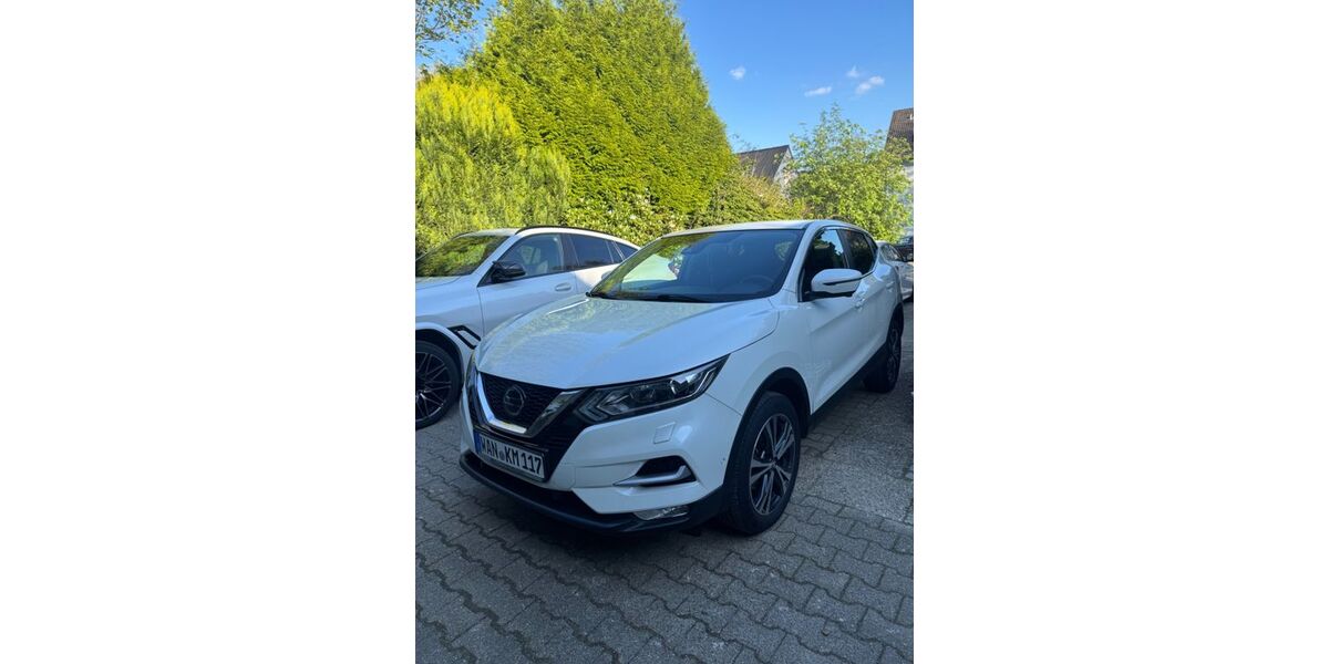 Nissan Qashqai 107.000 km 14.800 &euro; Dortmund 44388