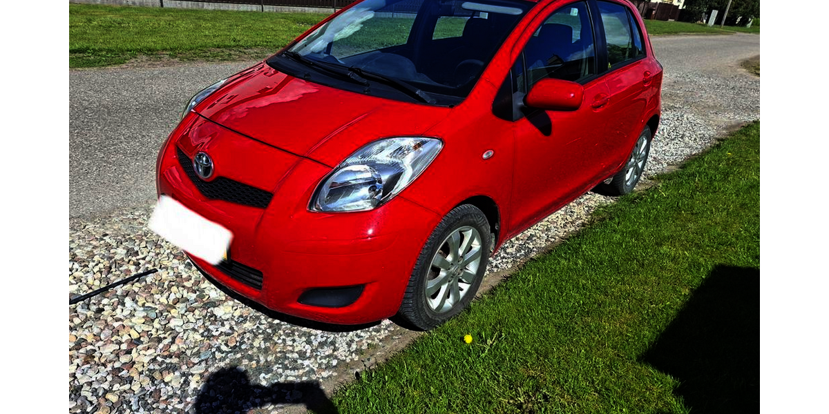 Toyota Yaris 197.252 km 2.999 &euro; hamburg 20539