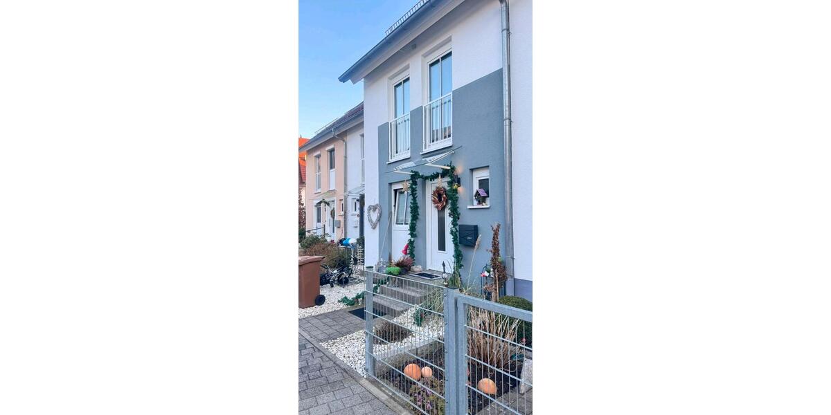 Reihenhaus Roßtal - 5 Zimmer, 125 m&sup2;, 495.000&euro; | Angebot:25057584