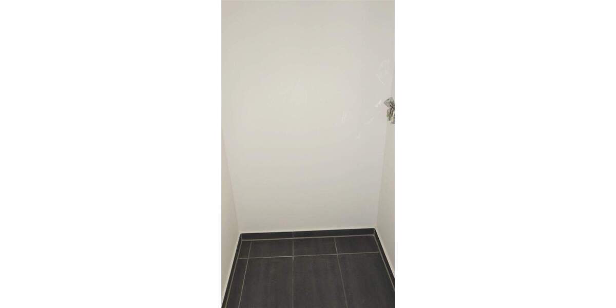 Etagenwohnung Mönchengladbach Stadtmitte - 2 Zimmer, 103 m&sup2;, 1.379&euro; | Angebot:25052081