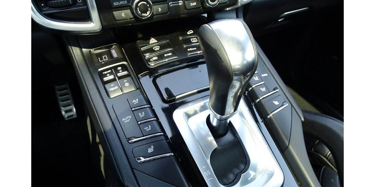 Porsche Cayenne S 4,2l Diesel Pano, Navi, 21 Zoll, Standhe 229.443 km 23.890 &euro; Rodgau 63110