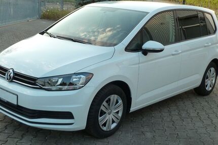 VW Touran 86.910 km 14.400 € Nieder-Olm 55268