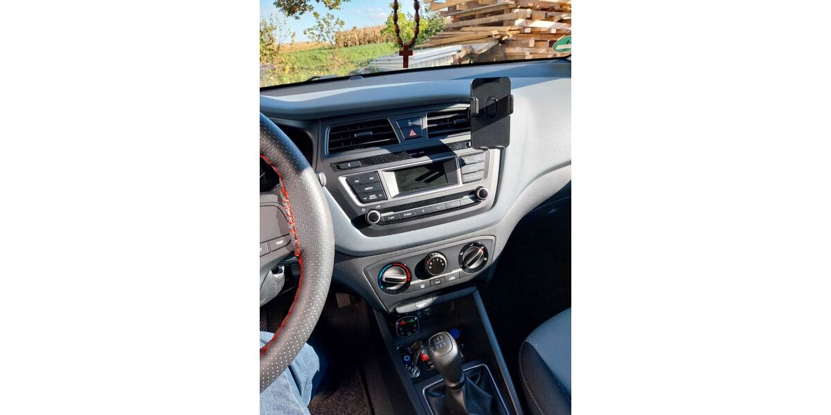 Hyundai i20 105.000 km 6.990 &euro; markgröningen 71706