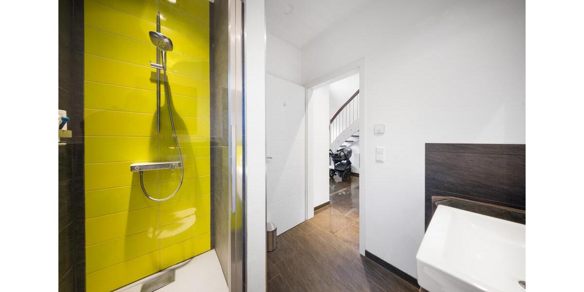 Einfamilienhaus Breiholz - 5 Zimmer, 168 m&sup2;, 2.100&euro; | Angebot:26574576