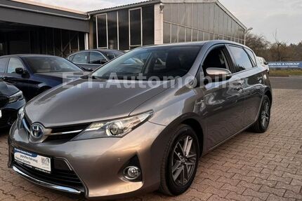 Toyota Auris 28.553 km 13.299 &euro; Friedberg (Hessen) - Ossenheim 61169