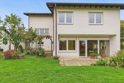 Einfamilienhaus mit Wohlfühlcharakter und Gartenidylle! 6 zimmer