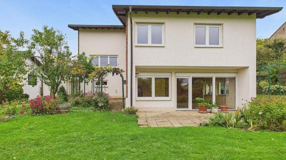 Einfamilienhaus mit Wohlfühlcharakter und Gartenidylle! 6 zimmer