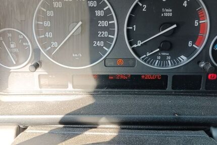 BMW 525 296.321 km 2.300 &euro; Kastl 92280