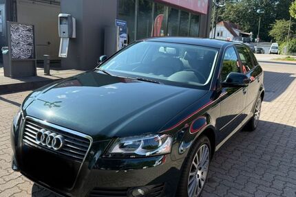 Audi A3 99.600 km 7.990 &euro; Hamburg 22149