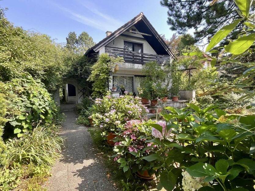 Einfamilienhaus-Altbestand mit großem Grundstück 5 zimmer