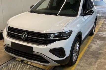 VW T-Cross 6.875 km 24.889 &euro; Hamburg 22761