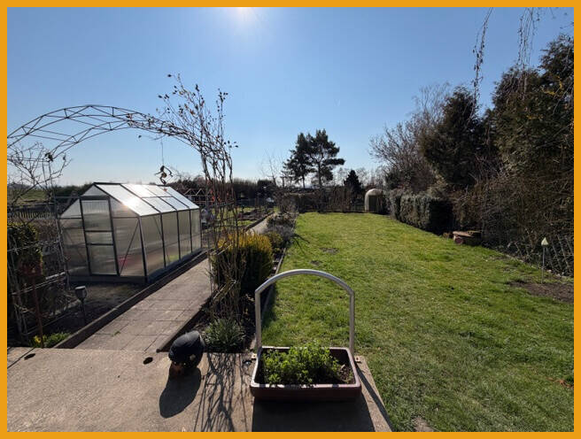 Doppelhaushälfte Schwalmstadt / Ziegenhain Ziegenhain - 8 Zimmer, 251 m&sup2;, 239.000&euro; | Angebot:26345214