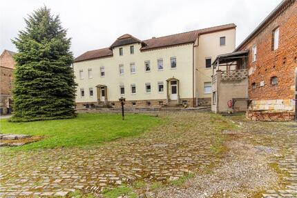 Haus Hohenmölsen - 10 Zimmer, 282 m&sup2;, 319.000&euro; | Angebot:26989304