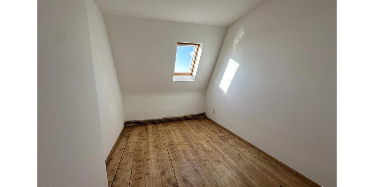 Dachgeschoßwohnung Hemer - 5 Zimmer, 120 m&sup2;, 1.150&euro; | Angebot:26329344