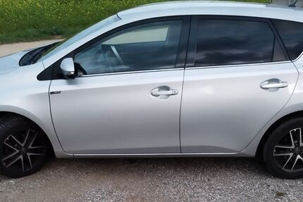 Toyota Auris 69.654 km 12.600 € Kühbach 86556