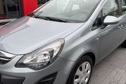 Opel Corsa 142.000 km 5.700 &euro; FRANKFURT AM MAIN 60488