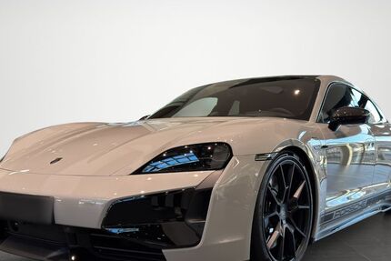 Porsche Taycan 9.900 km 202.880 € Friedrichshafen 88045