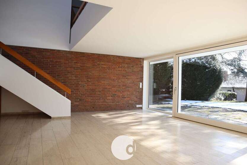 Haus zum Mieten in Gerlingen 3.000 € 220 m²