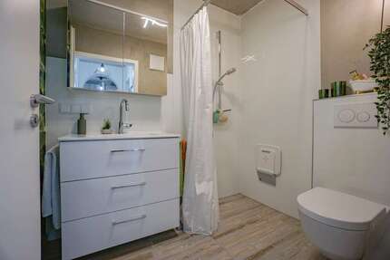 Wohnung Roth - 2 Zimmer, 76 m&sup2;, 750&euro; | Angebot:27267752
