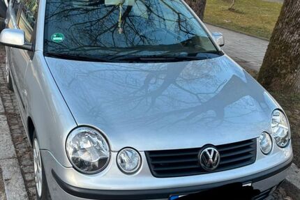 VW Polo 87.100 km 2.100 &euro; München 81475