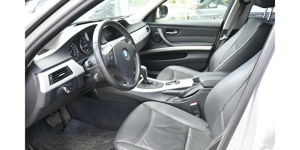 BMW 320 dAut tour Klimaaut Pano Navi Leder PDC 17Alu 240.000 km 6.400 &euro; Seevetal - Hittfeld 21218