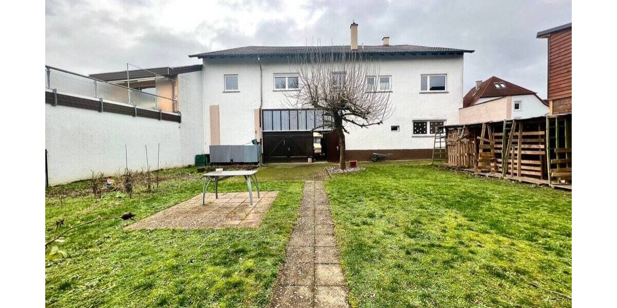 Mehrfamilienhaus, Wohnhaus Kraichtal Landshausen - 7 Zimmer, 280 m&sup2;, 390.000&euro; | Angebot:25745450