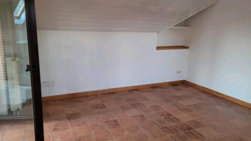 Dachgeschoßwohnung Uplengen - 5 Zimmer, 100 m&sup2;, 900&euro; | Angebot:26340636