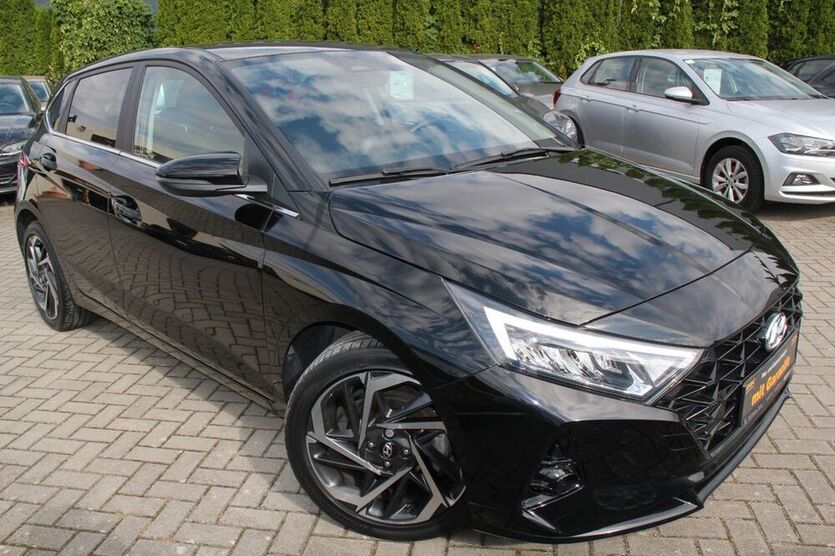 i20