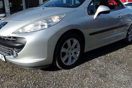 Peugeot 207 196.000 km 1.000 &euro; Vlotho 32602