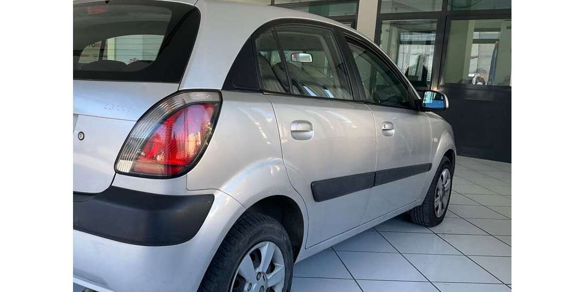 Kia Rio 330.000 km 3.900 &euro; Leipzig 04349