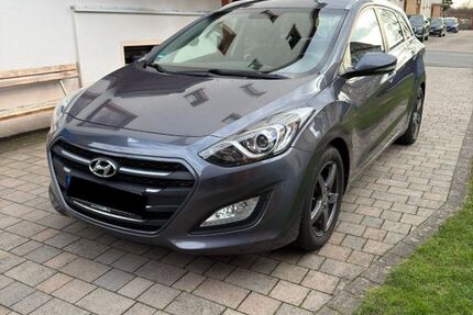 Hyundai i30 115.000 km 8.700 &euro; Oppurg 07381