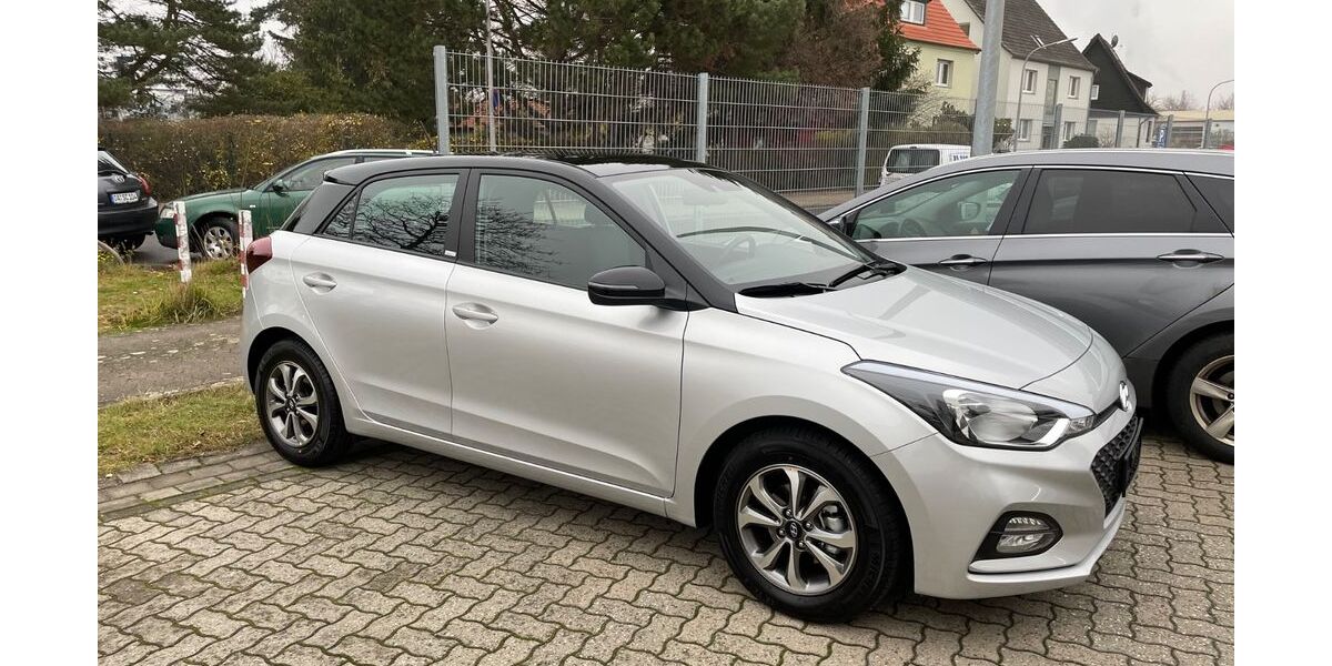 Hyundai i20 31.000 km 11.700 &euro; Braunschweig 38126