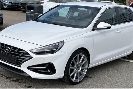 Hyundai i30 77.290 km 13.899 &euro; Chemnitz - Mittelbach 09224