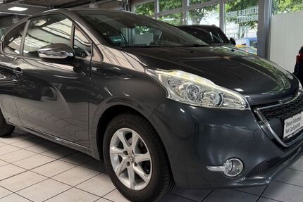 Peugeot 208 68.000 km 5.990 &euro; Bremen 28207