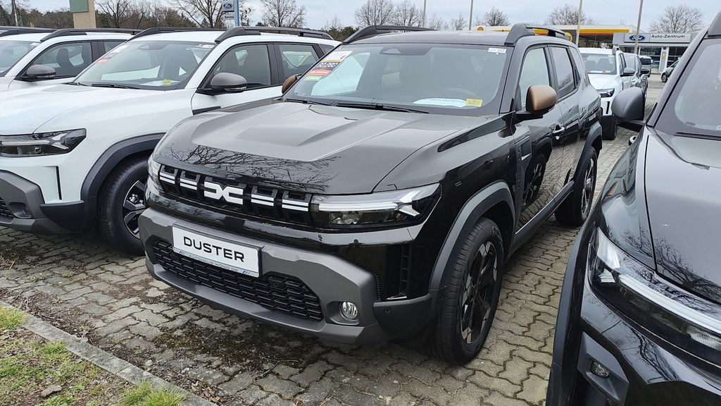 Dacia Duster 2.600 km 27.000 &euro; Massen 03238