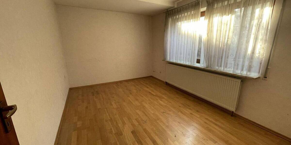 Etagenwohnung Vaihingen an der Enz Roßwag - 5 Zimmer, 127 m&sup2;, 285.000&euro; | Angebot:26082965