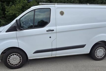 Ford Transit Custom 134.346 km 9.800 € Treuchtlingen 91757
