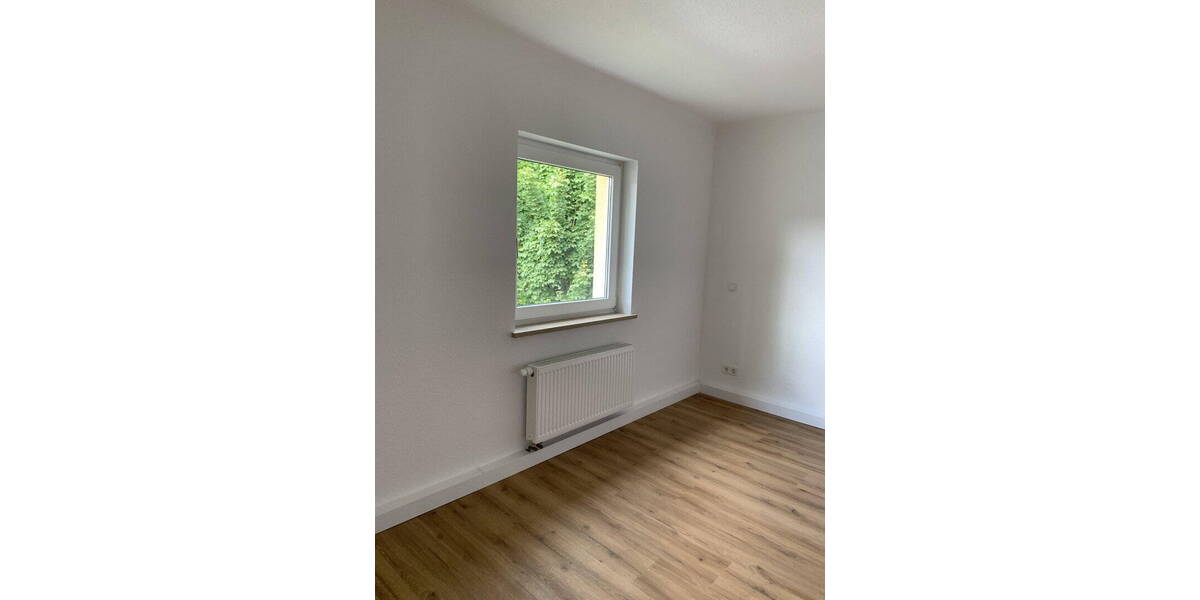 Reihenmittelhaus Gotha - 6 Zimmer, 170 m&sup2;, 1.800&euro; | Angebot:26750400